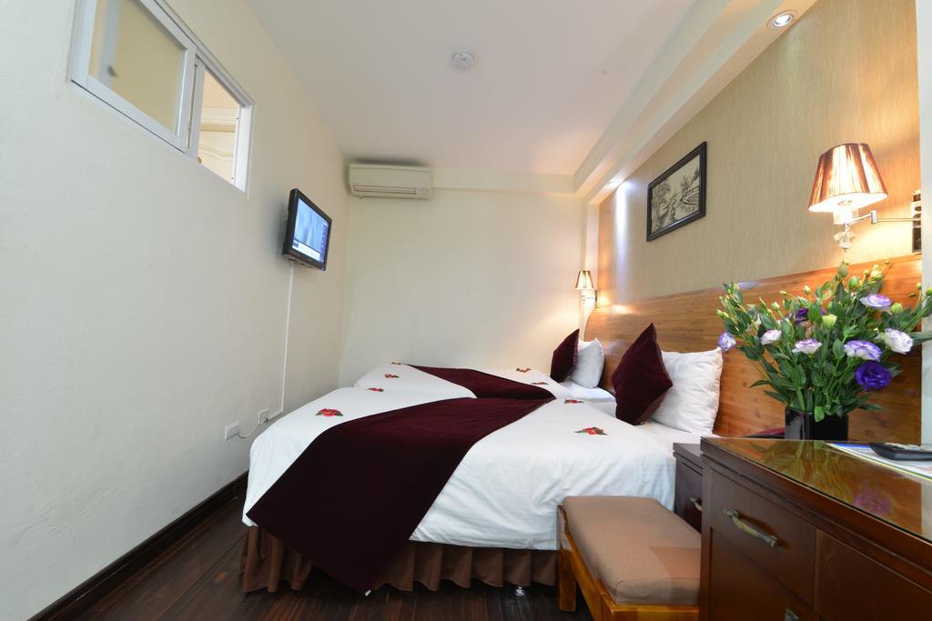 B&B Hanoi Hotel Room photo
