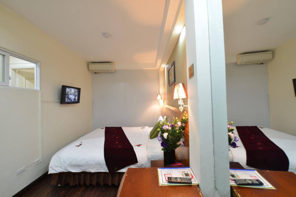 B&B Hanoi Hotel Room photo